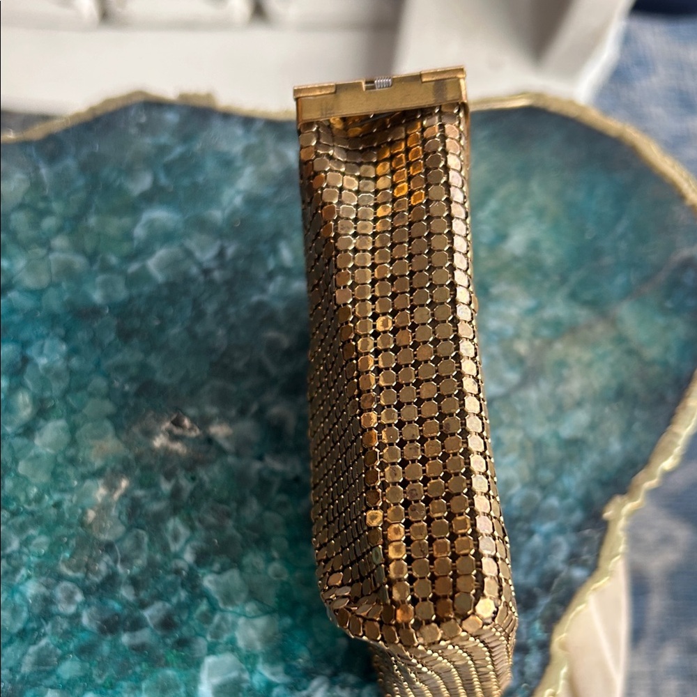 Vintage Gold Metal Mesh Hardshell Cigarette Case - Picture 5 of 12